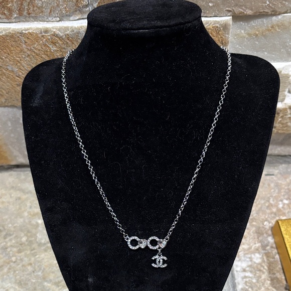 Chic Silver Necklace with unique CC Charm